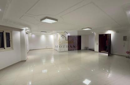 Apartment - 4 Bedrooms - 2 Bathrooms for rent in 10th Sector - Zahraa El Maadi - Hay El Maadi - Cairo