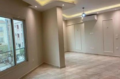 Apartment - 2 Bedrooms - 1 Bathroom for rent in Street 33 - District 1 - The 5th Settlement - New Cairo City - Cairo