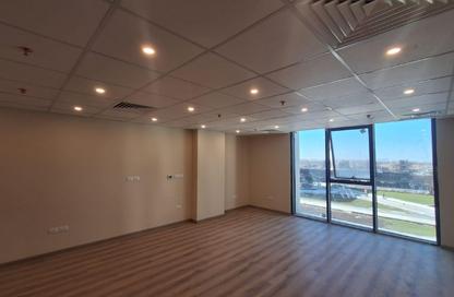 Office Space - Studio - 1 for rent in Hyde Park Business District Mall - South Teseen St. - The 5th Settlement - New Cairo City - Cairo