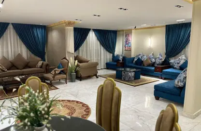 شقة - 3 غرف نوم - 2 حمامات للايجار في شارع احمد قاسم جوده - المنطقة الأولى - مدينة نصر - القاهرة