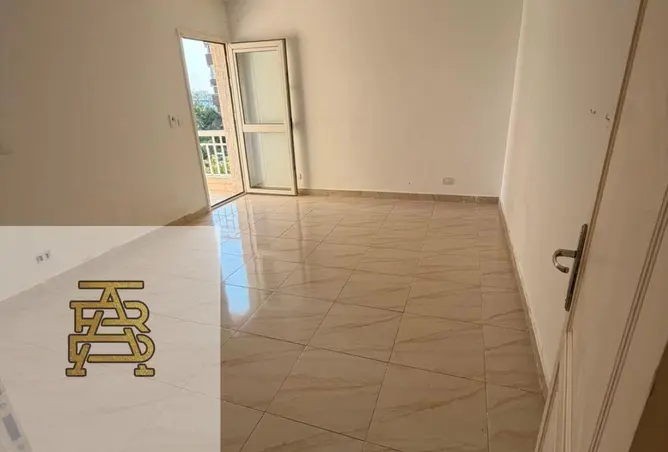 102623995 - Property Image 3