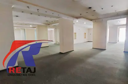 Shop - Studio - 2 Bathrooms for sale in Ahmed Fakhry St. - 6th Zone - Nasr City - Cairo