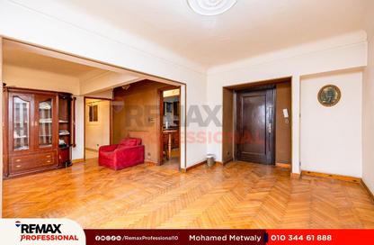 Apartment - 3 Bedrooms - 1 Bathroom for sale in Abou Quer Road - Roushdy - Hay Sharq - Alexandria