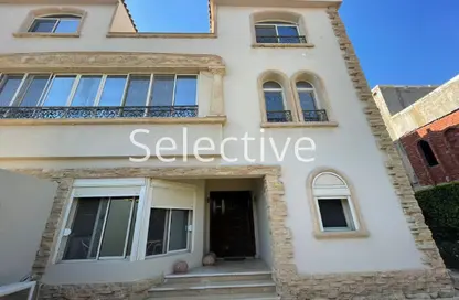 Twin House - 5 Bedrooms - 3 Bathrooms for sale in Al Shorouk 2000 - El Shorouk Compounds - Shorouk City - Cairo
