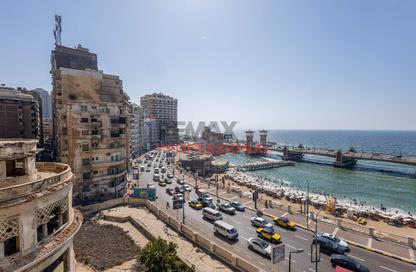 شقة - 3 غرف نوم - 3 حمامات للبيع في كوبري استانلي - ستانلي - حي شرق - الاسكندرية