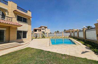 Villa - 5 Bedrooms - 6 Bathrooms for sale in Royal City - Sheikh Zayed Compounds - Sheikh Zayed City - Giza
