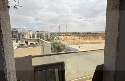 (بنتهاوس  (روف - 3 غرف نوم - 3 حمامات للبيع في جاليريا  مون فالى - المستثمرين الجنوبية - مدينة القاهرة الجديدة - القاهرة