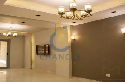 Apartment - 3 Bedrooms - 2 Bathrooms for sale in Eighth Sector - Zahraa El Maadi - Hay El Maadi - Cairo