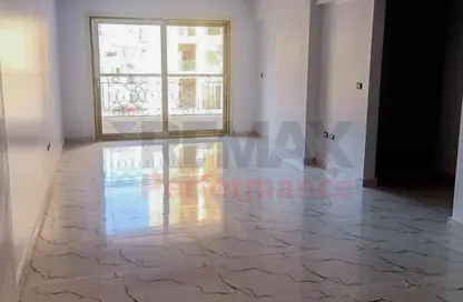 Apartment - 3 Bedrooms - 2 Bathrooms for sale in Gamela Abou Hred St. - Seyouf - Hay Awal El Montazah - Alexandria