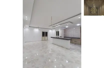 شقة - 3 غرف نوم - 2 حمامات للايجار في المنطقة التاسعة - مدينة الشروق - القاهرة