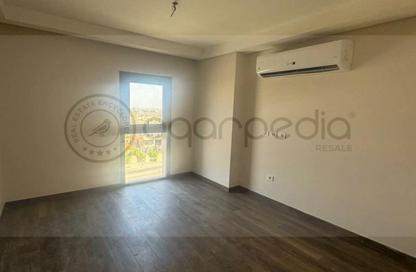 Apartment - 2 Bedrooms - 2 Bathrooms for sale in Park Side Residence - Zed Towers - Sheikh Zayed Compounds - Sheikh Zayed City - Giza