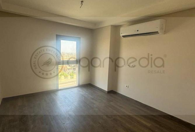 70101591 - Property Image 3