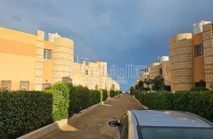 فيلا - 4 غرف نوم - 3 حمامات للبيع في نيو فينيسيا - العين السخنة - السويس