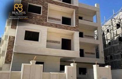 Apartment - 3 Bedrooms - 3 Bathrooms for sale in Beit Alwatan - 6 October Compounds - 6 October City - Giza