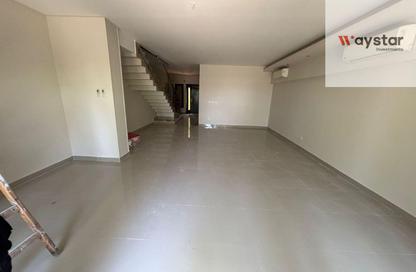 Townhouse - 3 Bedrooms - 4 Bathrooms for rent in Garden Residence - Hyde Park - New Cairo City - Cairo