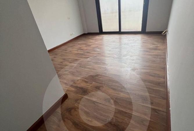 74313739 - Property Image 3
