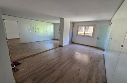 Office Space - Studio - 4 Bathrooms for rent in Gameat Al Dewal Al Arabeya St. - Mohandessin - Giza Office Space - Studio - 4 Bathrooms for rent in Gameat Al Dewal Al Arabeya St. - Mohandessin - Giza