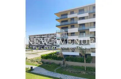 شقة - 2 غرف نوم - 2 حمامات للبيع في كمبوند البروج - كمبوندات الشروق - مدينة الشروق - القاهرة