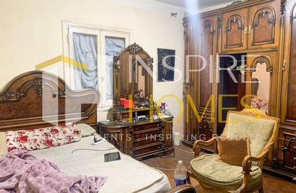 شقة - 3 غرف نوم - 1 حمام للبيع في كامب شيزار - حي وسط - الاسكندرية