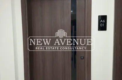 Office Space - 2 Bedrooms - 2 Bathrooms for sale in RI8 New Capital - New Capital Compounds - New Capital City - Cairo