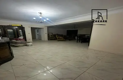 شقة - 3 غرف نوم - 2 حمامات للايجار في شارع مكرم عبيد - المنطقة السادسة - مدينة نصر - القاهرة