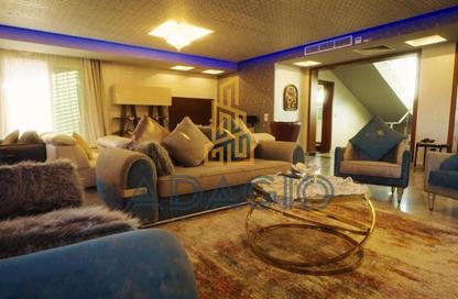 فيلا - 7 غرف نوم - 8 حمامات للبيع في اليكس ويست - كمبوندات الاسكندرية - الاسكندرية