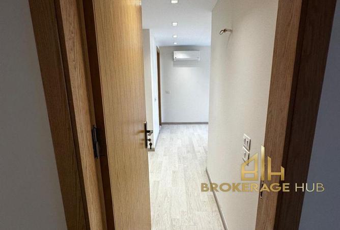 93524342 - Property Image 3