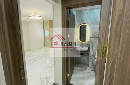 شقة - 2 غرف نوم - 3 حمامات للبيع في شارع جامعة الدول العربية - المهندسين - الجيزة