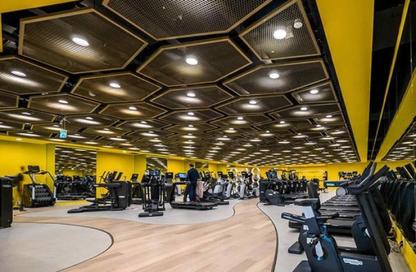 محل تجاري - استوديو - 2 حمامات للايجار في شارع ال ٩٠ الجنوبي - شارع التسعين الجنوبي - التجمع الخامس - مدينة القاهرة الجديدة - القاهرة