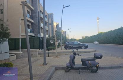 Apartment - 2 Bedrooms - 1 Bathroom for sale in Galleria Moon Valley - South Investors Area - New Cairo City - Cairo