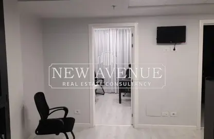 Clinic - 2 Bedrooms - 2 Bathrooms for sale in Arkan Plaza - 26th of July Corridor - Sheikh Zayed City - Giza