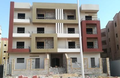 Apartment - 3 Bedrooms - 3 Bathrooms for sale in 4th Neighborhood - 5th Area - Shorouk City - Cairo