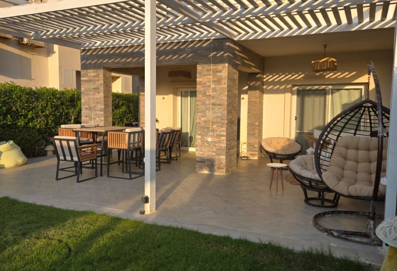 Twin House In Amwaj Prime Location For Sale thumbnail