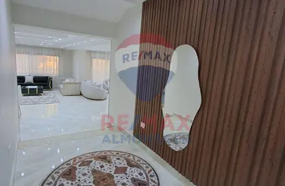 شقة - 4 غرف نوم - 3 حمامات للايجار في شارع الصفا - الدقي - الجيزة