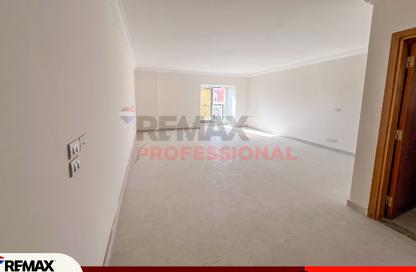 Apartment - 3 Bedrooms - 3 Bathrooms for sale in Vee Sawari - Waterfront - Sawary - Alexandria Compounds - Alexandria