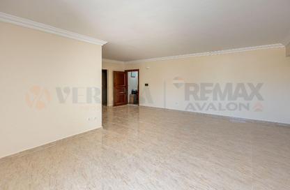 Apartment - 3 Bedrooms - 2 Bathrooms for rent in Grand View - Smouha - Hay Sharq - Alexandria