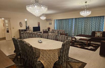 شقة - 3 غرف نوم - 2 حمامات للايجار في شارع شهاب - المهندسين - الجيزة