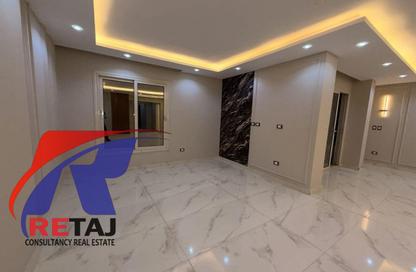 Apartment - 3 Bedrooms - 2 Bathrooms for sale in Al Baramka St. - Al Hadiqah Al Dawliyah - 7th District - Nasr City - Cairo