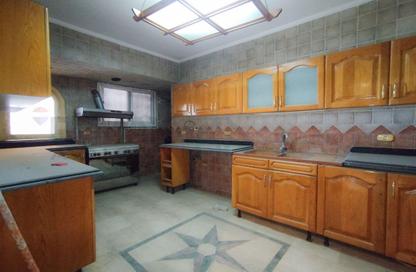 Apartment - 3 Bedrooms - 3 Bathrooms for sale in Zezenia - Hay Sharq - Alexandria