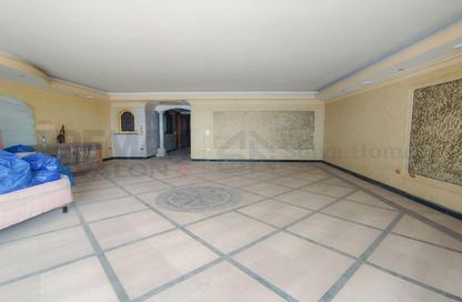 Apartment - 3 Bedrooms - 3 Bathrooms for sale in Zezenia - Hay Sharq - Alexandria