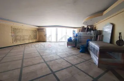 Apartment - 3 Bedrooms - 3 Bathrooms for sale in Zezenia - Hay Sharq - Alexandria