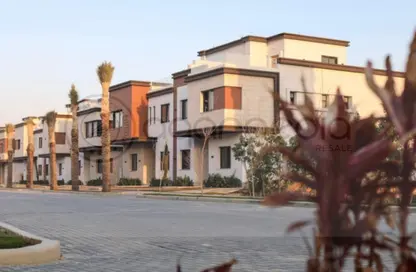 Townhouse - 4 Bedrooms - 5 Bathrooms for sale in Azzar - 5th Settlement Compounds - The 5th Settlement - New Cairo City - Cairo