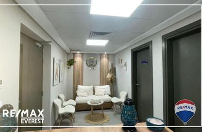 عيادة - غرفة نوم - 1 حمام للايجار في نيو جيزة - طريق مصر اسكندرية الصحراوي - مدينة 6 أكتوبر - الجيزة
