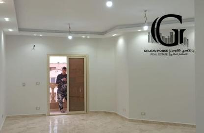 Apartment - 3 Bedrooms - 2 Bathrooms for sale in Street 61 - 6th Area West - Shorouk City - Cairo