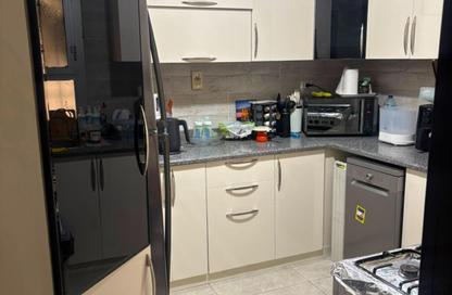 Apartment - 3 Bedrooms - 2 Bathrooms for sale in Zizinia St. - South Investors Area - New Cairo City - Cairo