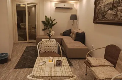 Apartment - 3 Bedrooms - 2 Bathrooms for sale in Tabarak - Zahraa El Maadi - Hay El Maadi - Cairo