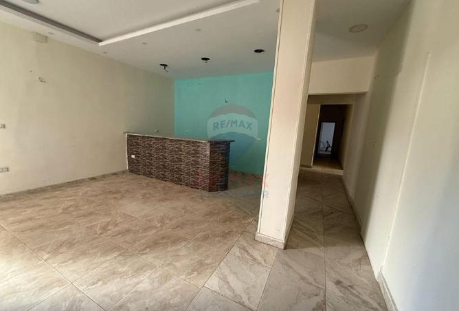 82102678 - Property Image 3