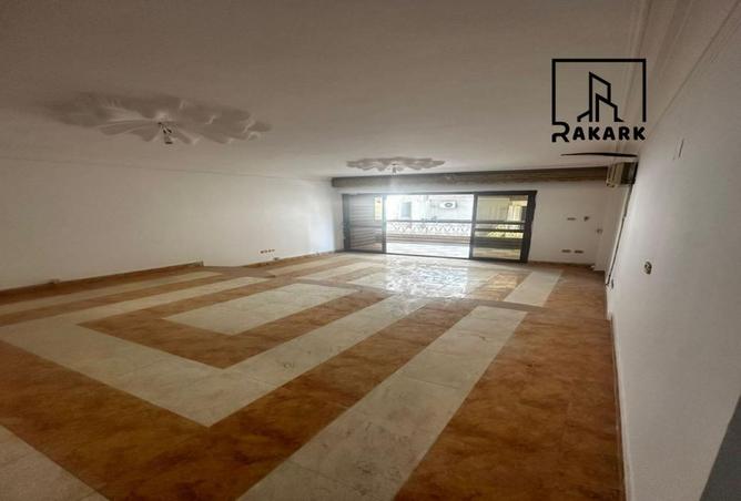 70374689 - صورة العقار 3