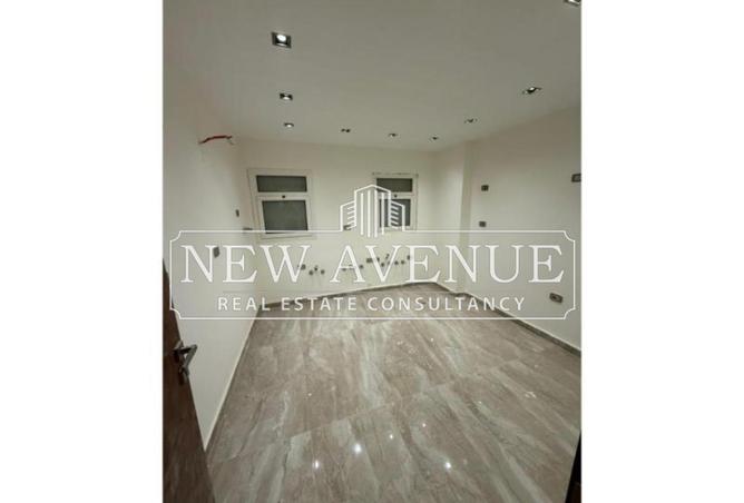 8703312 - Property Image 3