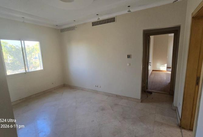 77053585 - Property Image 2